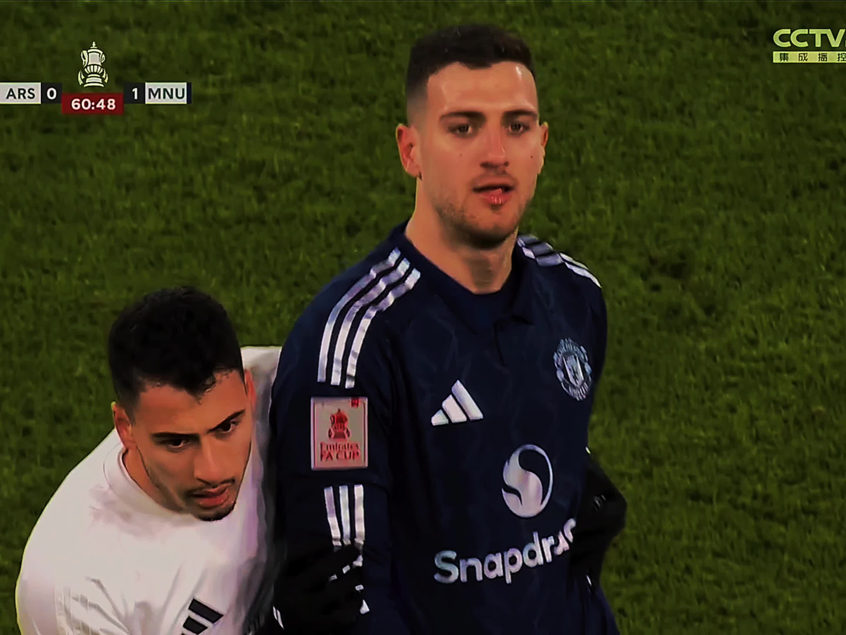 转折点阿森纳战术微调，德甲冲刺阶段攻防权衡，管理层满意，资深球员宣示担当